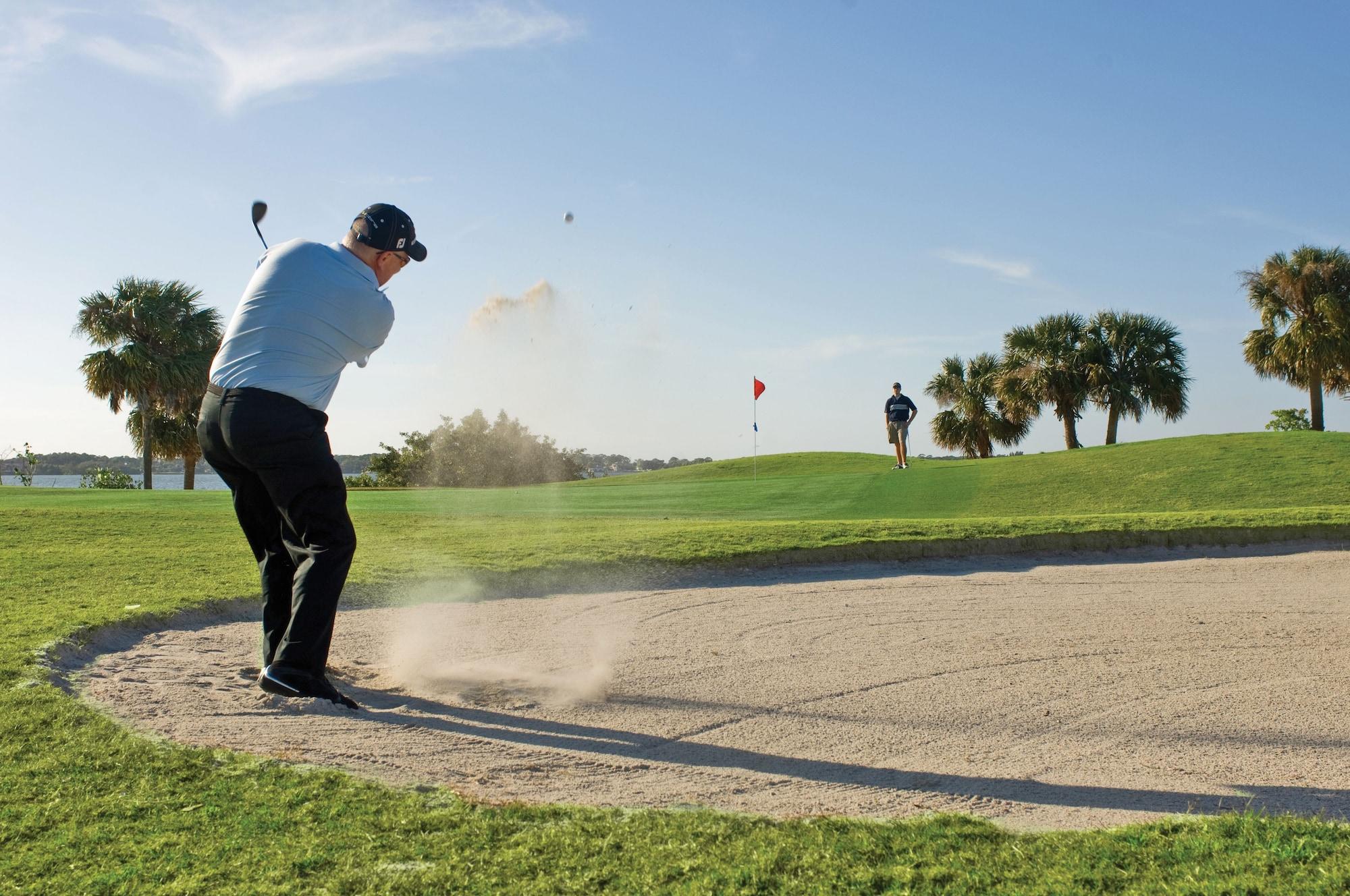 Days Inn By Wyndham Cocoa Beach Port Canaveral Ngoại thất bức ảnh