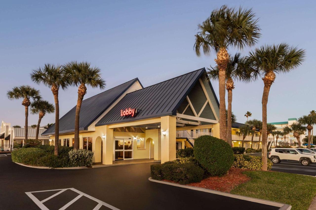 Days Inn By Wyndham Cocoa Beach Port Canaveral Ngoại thất bức ảnh