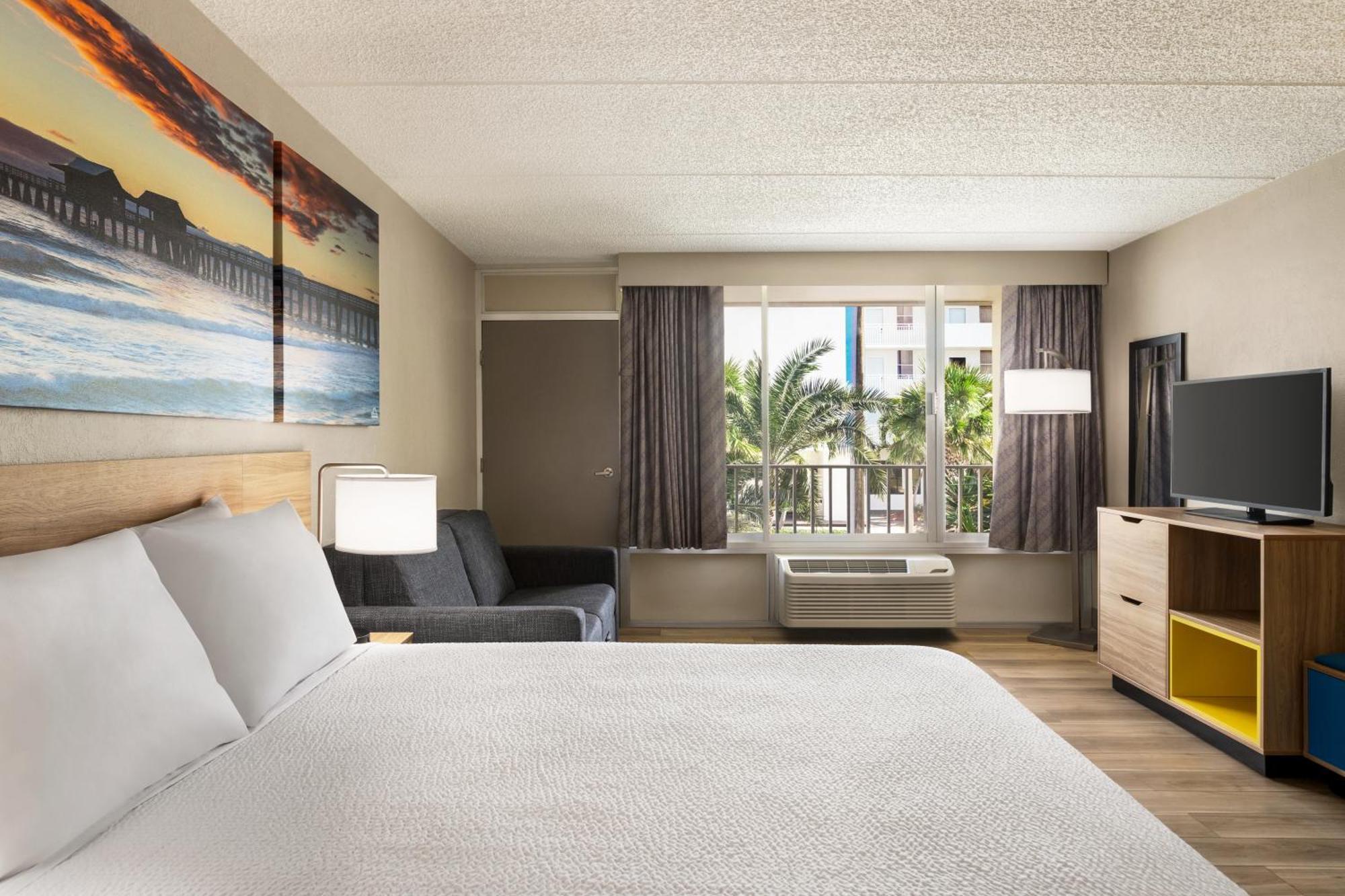 Days Inn By Wyndham Cocoa Beach Port Canaveral Ngoại thất bức ảnh
